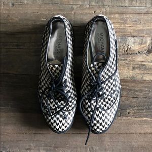 Michael Kors Calf Hair Houndstooth Saddle Shoes